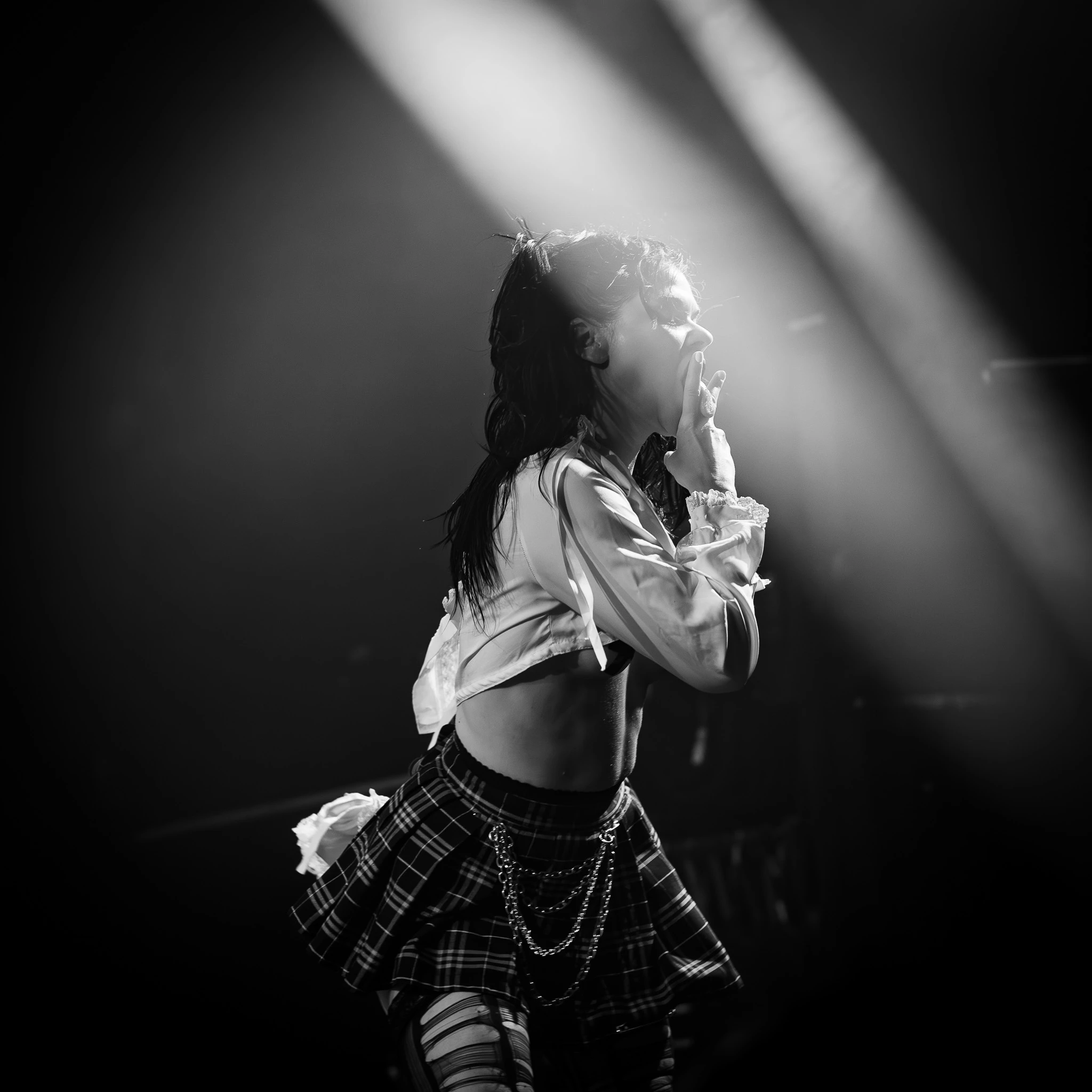 Little Miss Nasty performing live, photograph 10