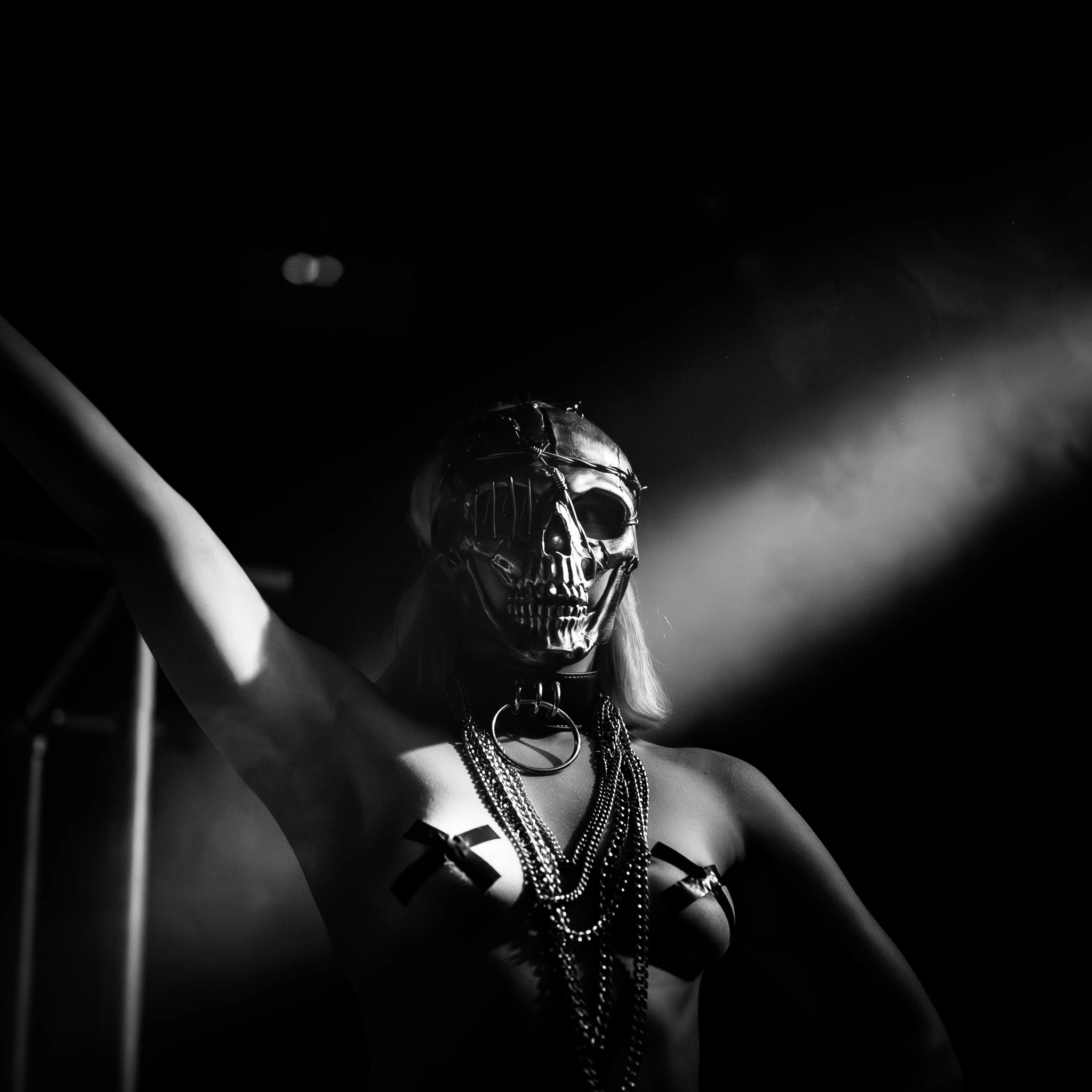 Little Miss Nasty performing live, photograph 15