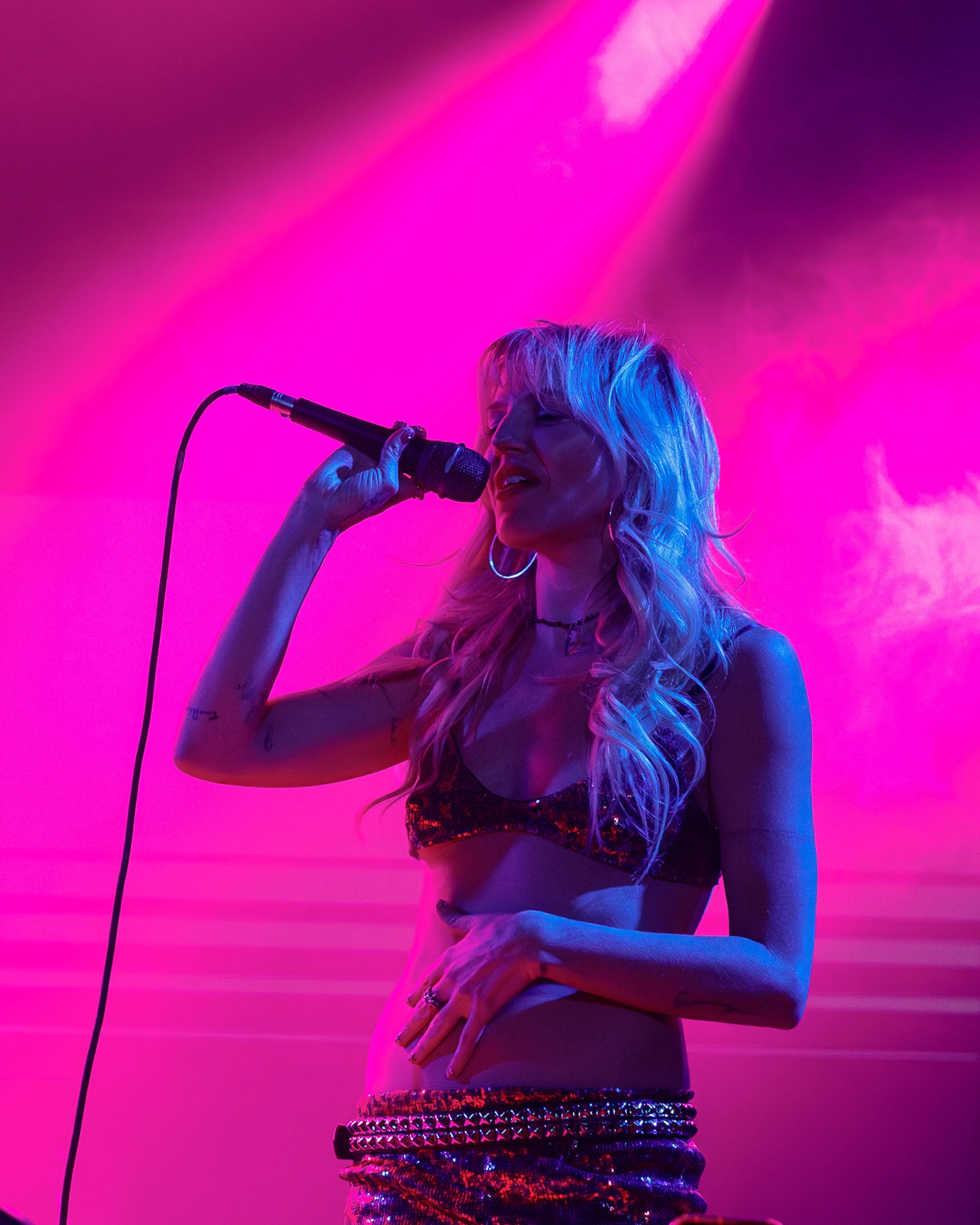 GG Magree performing live, photograph 3