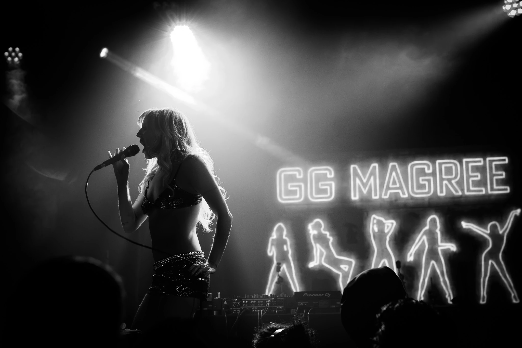 GG Magree performing live, photograph 1